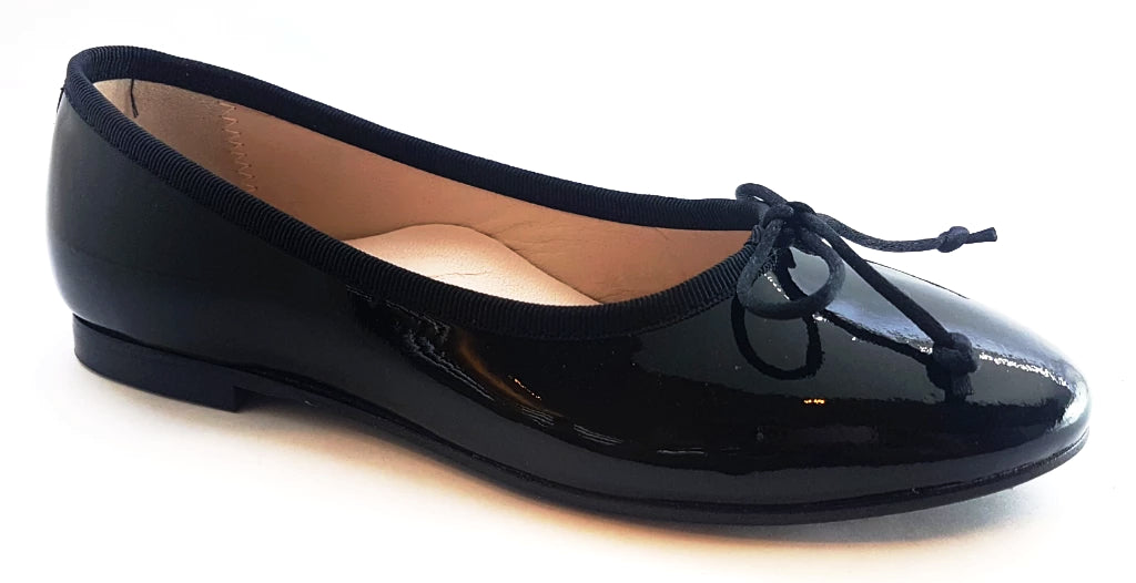 Beberlis Black Patent Flats