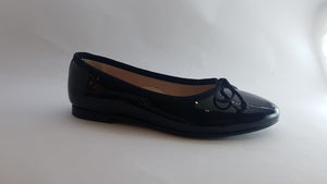 Beberlis Black Patent Flats