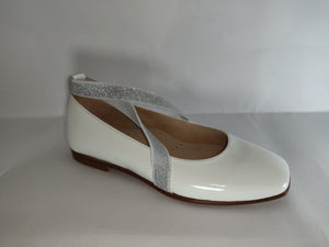 Beberlis White Patent Elastic Glitter Ankle Strap Shoes