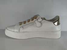 Beberlis White Leather Sneakers