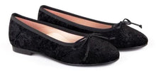 Beberlis Lustrop Black Velvet Ladies Flats